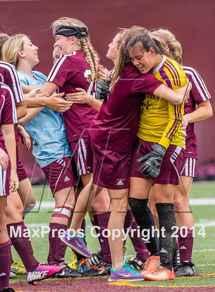 Thumbnail 3 in Cinco Ranch vs Seven Lakes ( 5A Region 3 Final ) photogallery.