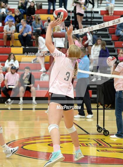 Thumbnail 3 in Mater Dei @ JSerra Catholic photogallery.