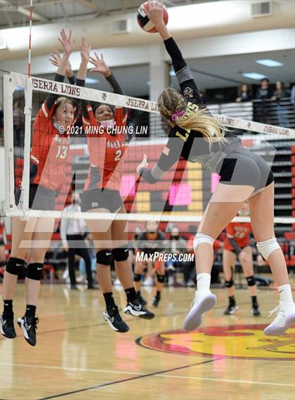 Thumbnail 1 in Mater Dei @ JSerra Catholic photogallery.