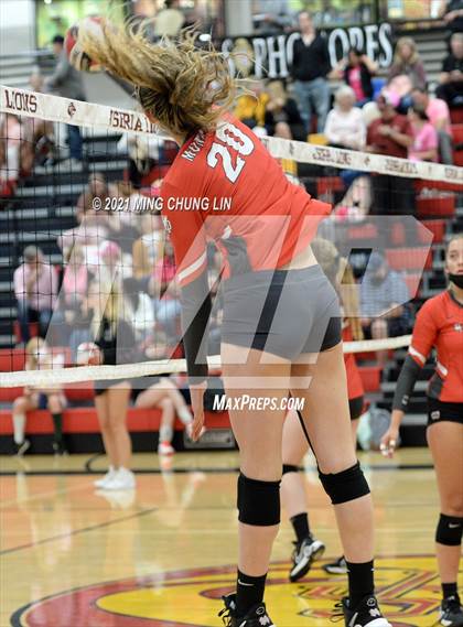 Thumbnail 2 in Mater Dei @ JSerra Catholic photogallery.