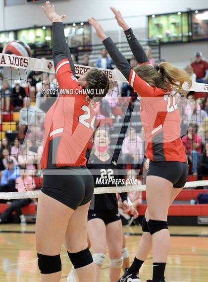 Thumbnail 2 in Mater Dei @ JSerra Catholic photogallery.