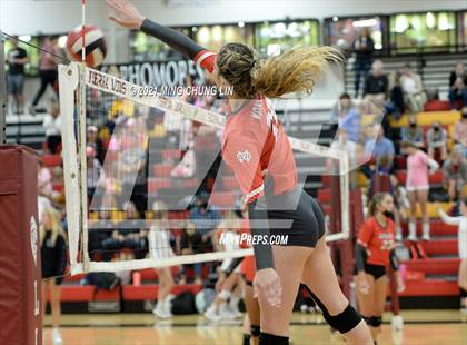 Thumbnail 1 in Mater Dei @ JSerra Catholic photogallery.