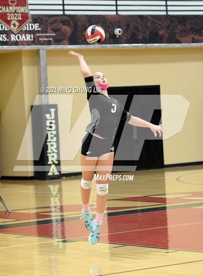 Thumbnail 3 in Mater Dei @ JSerra Catholic photogallery.