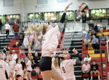 Thumbnail 1 in Mater Dei @ JSerra Catholic photogallery.