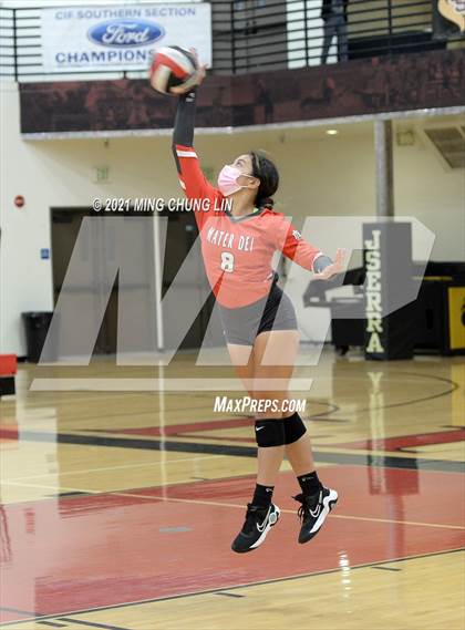 Thumbnail 1 in Mater Dei @ JSerra Catholic photogallery.