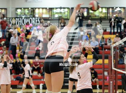 Thumbnail 2 in Mater Dei @ JSerra Catholic photogallery.