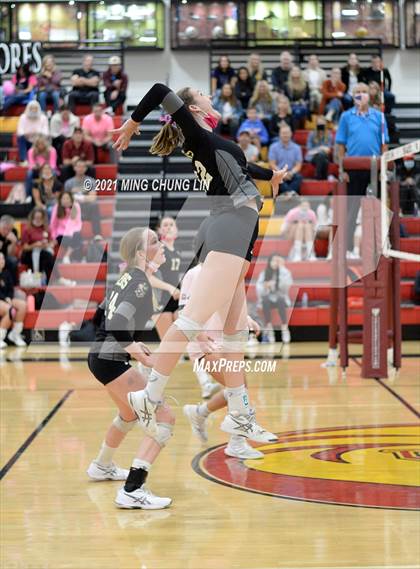 Thumbnail 1 in Mater Dei @ JSerra Catholic photogallery.