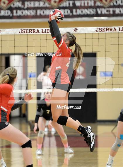 Thumbnail 1 in Mater Dei @ JSerra Catholic photogallery.