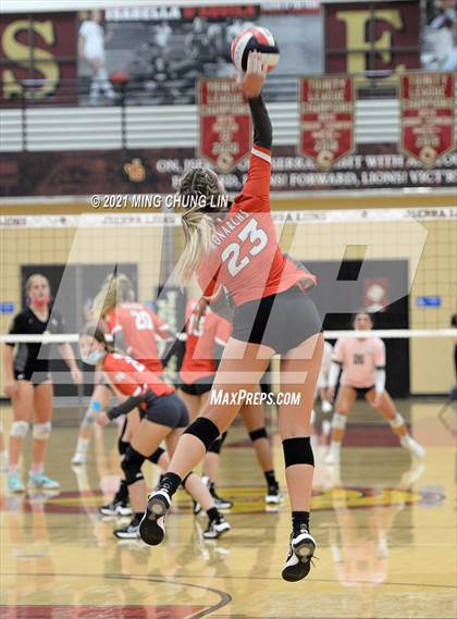 Thumbnail 2 in Mater Dei @ JSerra Catholic photogallery.