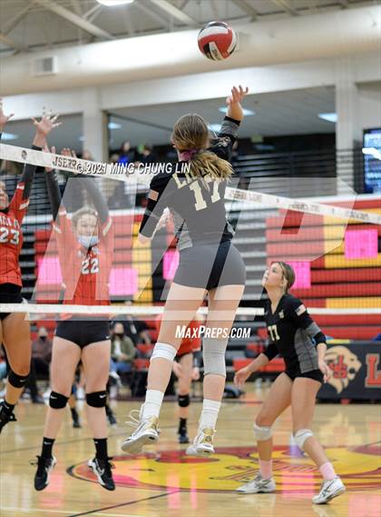 Thumbnail 1 in Mater Dei @ JSerra Catholic photogallery.