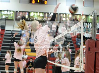 Thumbnail 3 in Mater Dei @ JSerra Catholic photogallery.