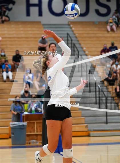 Thumbnail 3 in Youngker @ Mesquite photogallery.