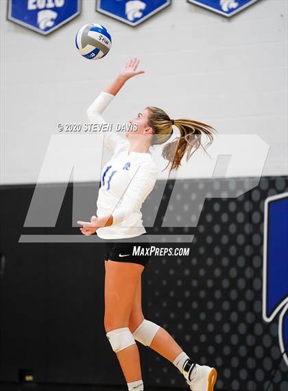 Thumbnail 2 in Youngker @ Mesquite photogallery.
