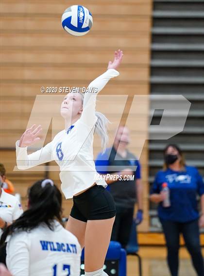Thumbnail 3 in Youngker @ Mesquite photogallery.