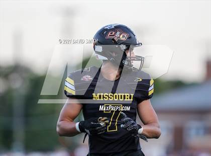 Thumbnail 2 in Kansas vs Missouri All-Star Game photogallery.