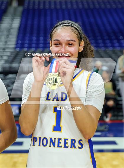 Thumbnail 1 in Boswell vs. Fort Bend Hightower (UIL 6A Basketball Division II Final Medal Ceremony) photogallery.