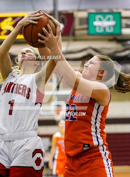 Thumbnail 1 in Danville vs. Bloomsburg (First Columbia Bank Holiday Classic) photogallery.