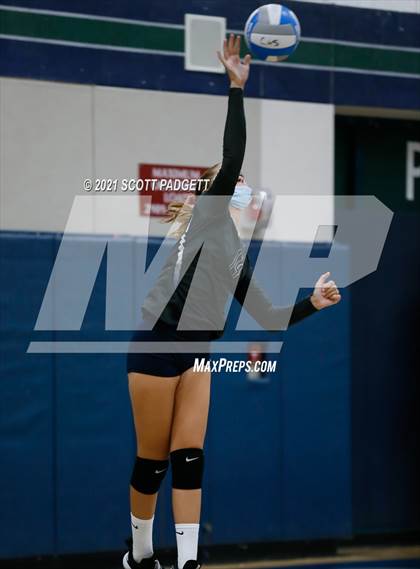 Thumbnail 1 in Chaparral vs Palm Desert photogallery.