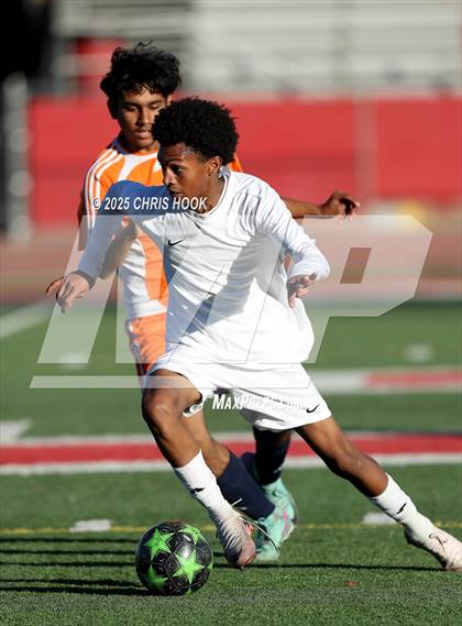 Thumbnail 1 in Cholla vs. Tucson High Magnet School (Ismael Arce Memorial Cup) photogallery.