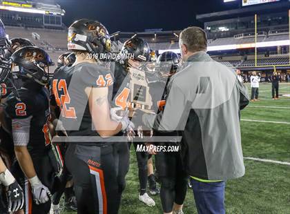 Thumbnail 2 in Webb City vs. Platte County (MSHSAA Class 4 Championship) photogallery.