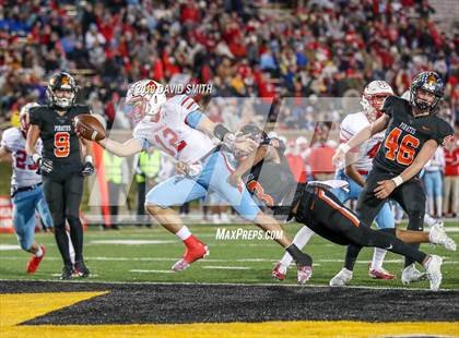 Thumbnail 2 in Webb City vs. Platte County (MSHSAA Class 4 Championship) photogallery.