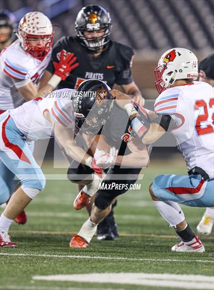 Thumbnail 2 in Webb City vs. Platte County (MSHSAA Class 4 Championship) photogallery.