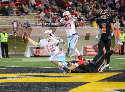 Thumbnail 2 in Webb City vs. Platte County (MSHSAA Class 4 Championship) photogallery.