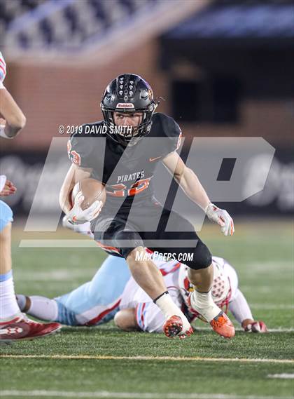 Thumbnail 1 in Webb City vs. Platte County (MSHSAA Class 4 Championship) photogallery.