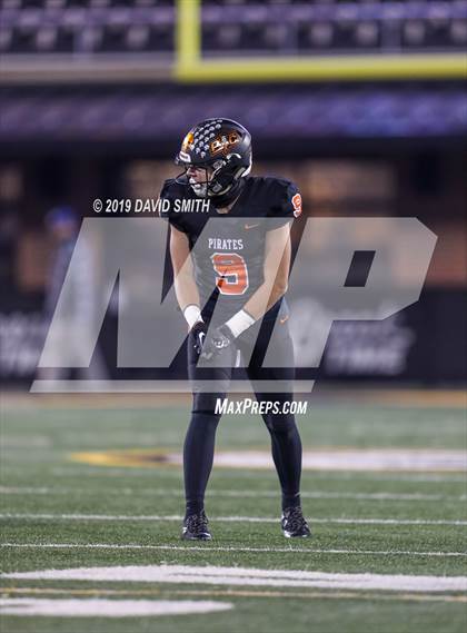 Thumbnail 3 in Webb City vs. Platte County (MSHSAA Class 4 Championship) photogallery.