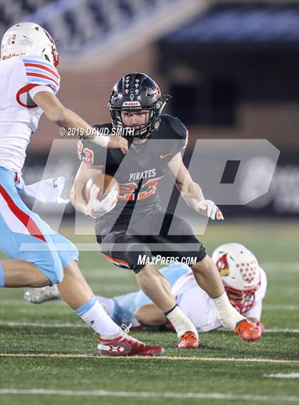 Thumbnail 2 in Webb City vs. Platte County (MSHSAA Class 4 Championship) photogallery.