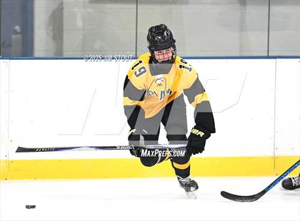 Thumbnail 2 in JV: Upland Country Day @ Kent photogallery.