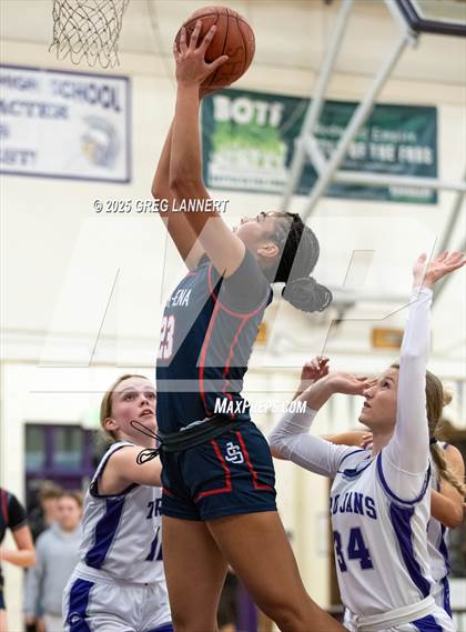 Thumbnail 3 in Justin-Siena @ Petaluma photogallery.