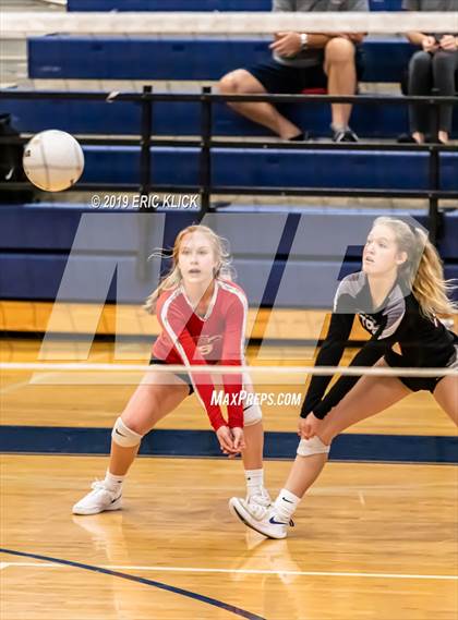 Thumbnail 1 in Carrollwood Day vs. Land O' Lakes (Bishop McLaughlin JV Tournament) photogallery.