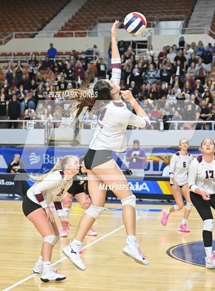 Thumbnail 1 in Phoenix Country Day vs. Trivium Prep (AIA 2A Final) photogallery.