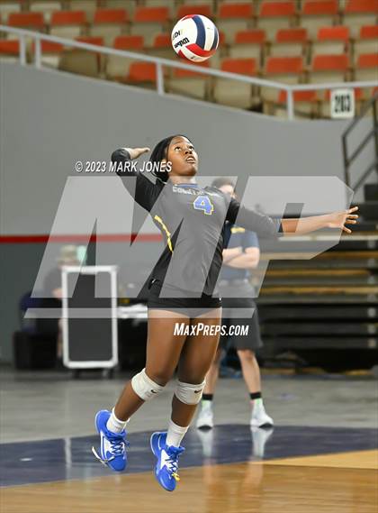 Thumbnail 1 in Phoenix Country Day vs. Trivium Prep (AIA 2A Final) photogallery.