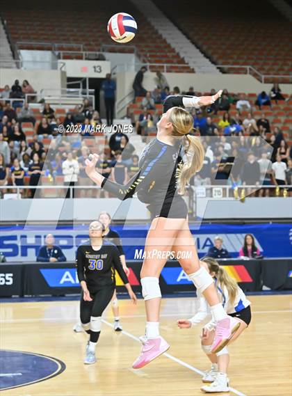 Thumbnail 1 in Phoenix Country Day vs. Trivium Prep (AIA 2A Final) photogallery.