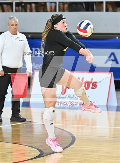 Thumbnail 3 in Phoenix Country Day vs. Trivium Prep (AIA 2A Final) photogallery.