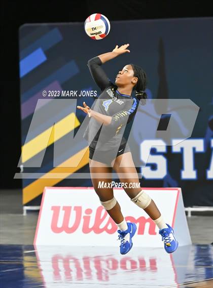 Thumbnail 3 in Phoenix Country Day vs. Trivium Prep (AIA 2A Final) photogallery.