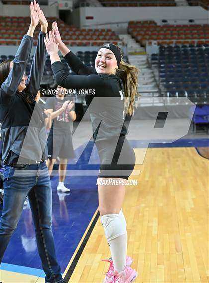 Thumbnail 2 in Phoenix Country Day vs. Trivium Prep (AIA 2A Final) photogallery.