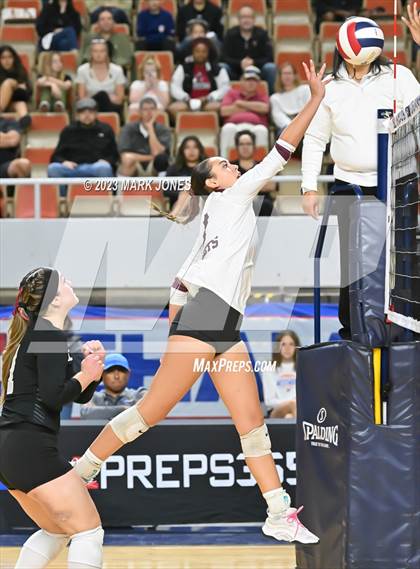 Thumbnail 3 in Phoenix Country Day vs. Trivium Prep (AIA 2A Final) photogallery.