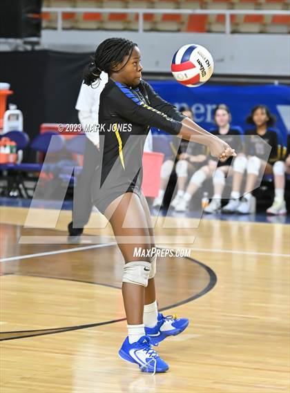 Thumbnail 3 in Phoenix Country Day vs. Trivium Prep (AIA 2A Final) photogallery.