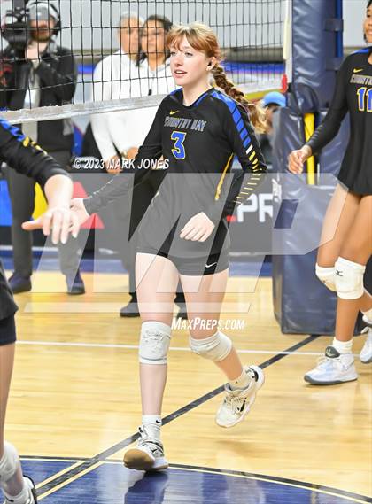 Thumbnail 3 in Phoenix Country Day vs. Trivium Prep (AIA 2A Final) photogallery.