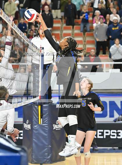 Thumbnail 1 in Phoenix Country Day vs. Trivium Prep (AIA 2A Final) photogallery.