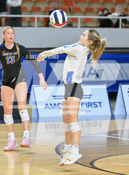Thumbnail 3 in Phoenix Country Day vs. Trivium Prep (AIA 2A Final) photogallery.