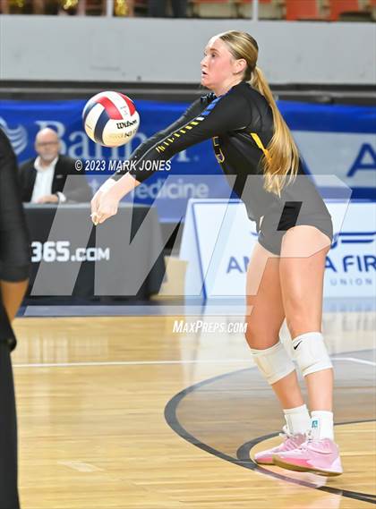 Thumbnail 2 in Phoenix Country Day vs. Trivium Prep (AIA 2A Final) photogallery.