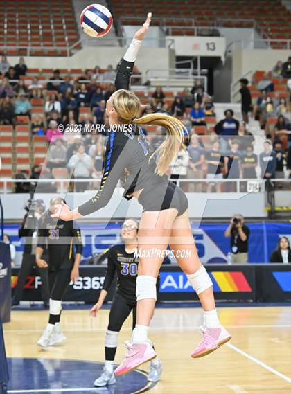 Thumbnail 3 in Phoenix Country Day vs. Trivium Prep (AIA 2A Final) photogallery.