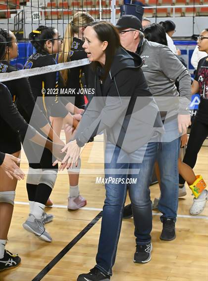 Thumbnail 3 in Phoenix Country Day vs. Trivium Prep (AIA 2A Final) photogallery.