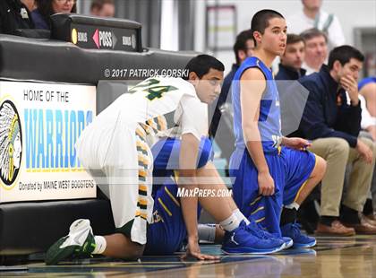 Thumbnail 2 in Lake Forest vs Stevenson (IHSA 4A Regional Semifinal)  photogallery.