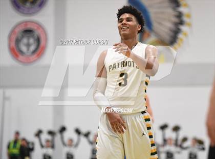 Thumbnail 3 in Lake Forest vs Stevenson (IHSA 4A Regional Semifinal)  photogallery.