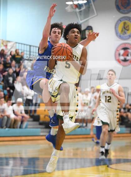Thumbnail 3 in Lake Forest vs Stevenson (IHSA 4A Regional Semifinal)  photogallery.